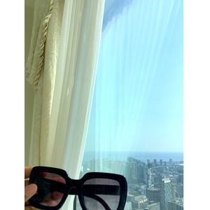 Beautiful Burberry Sunglasses worn 1 x